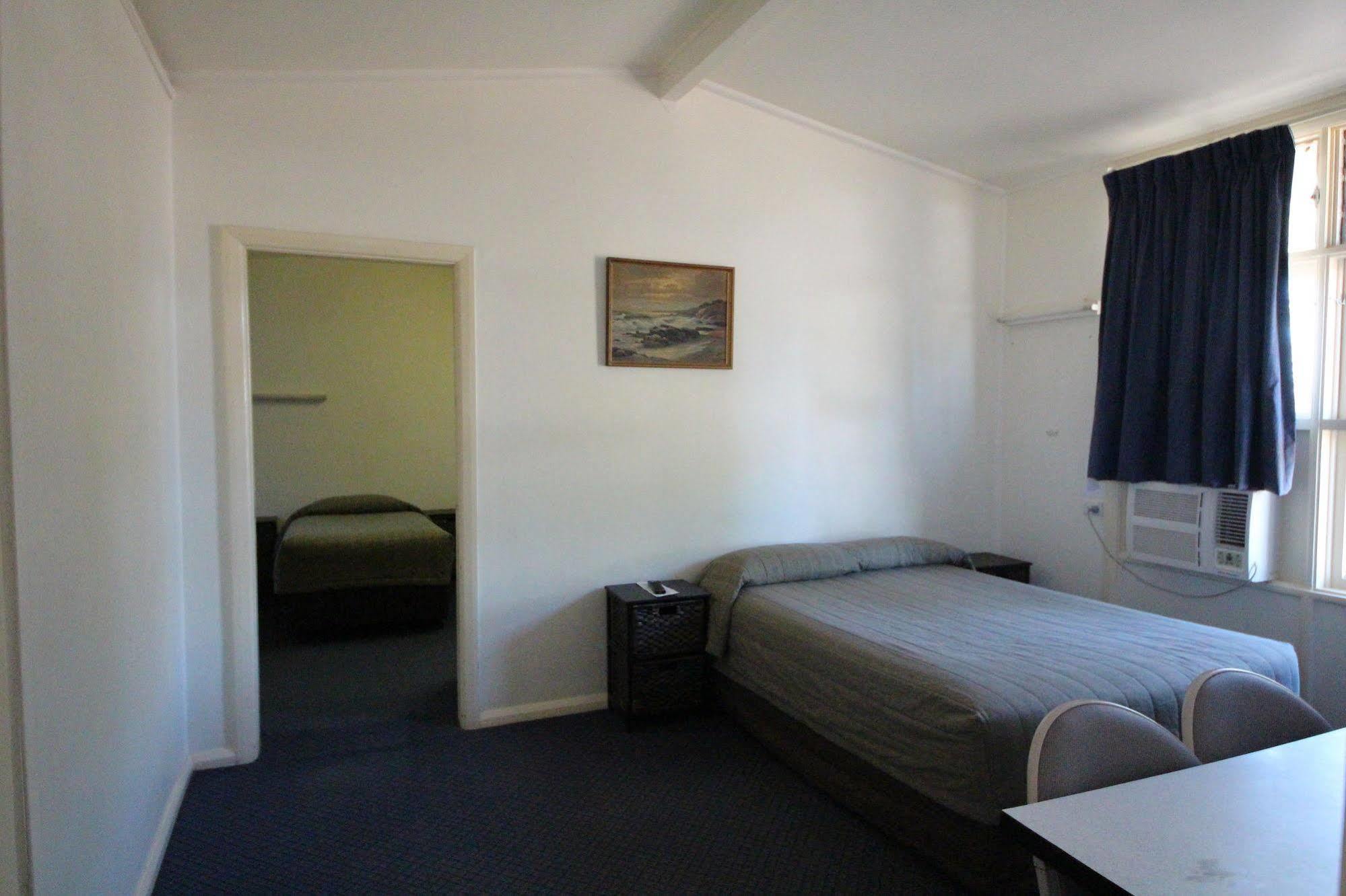 Coolabah Motel Walgett Екстер'єр фото
